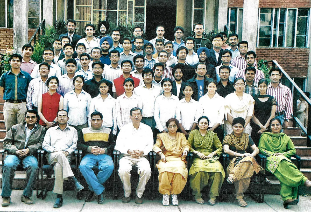Electronics & Comm group photograph