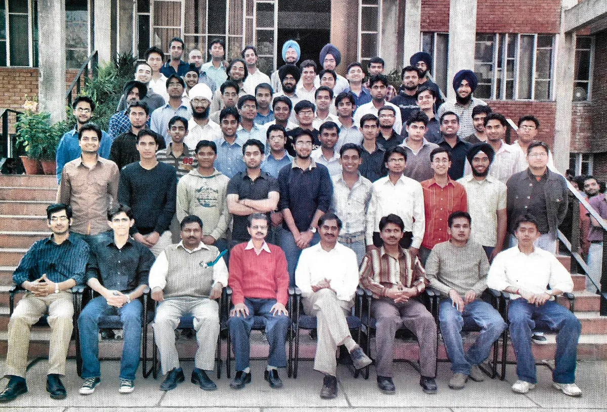Mechanical group photograph